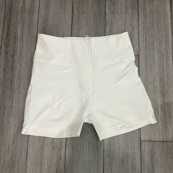 Freddys- Shorts - Picture 3 of 3